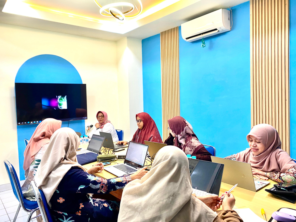 Pemaparan Materi kegiatan Workshop Docking