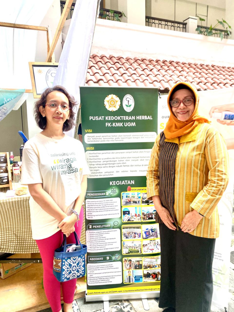 Kunjungan putri keraton ke Both PKH